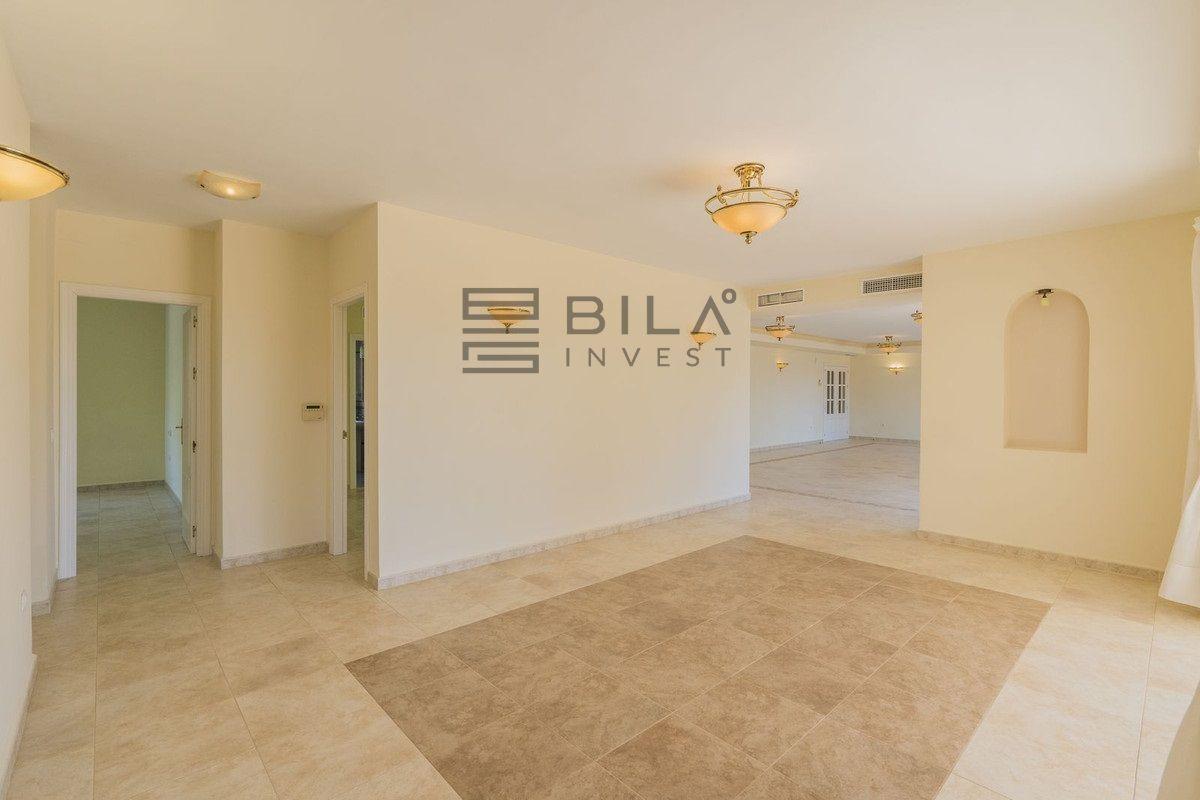 Chalet for Sale in Mijas