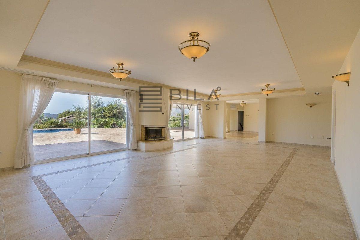 Chalet for Sale in Mijas