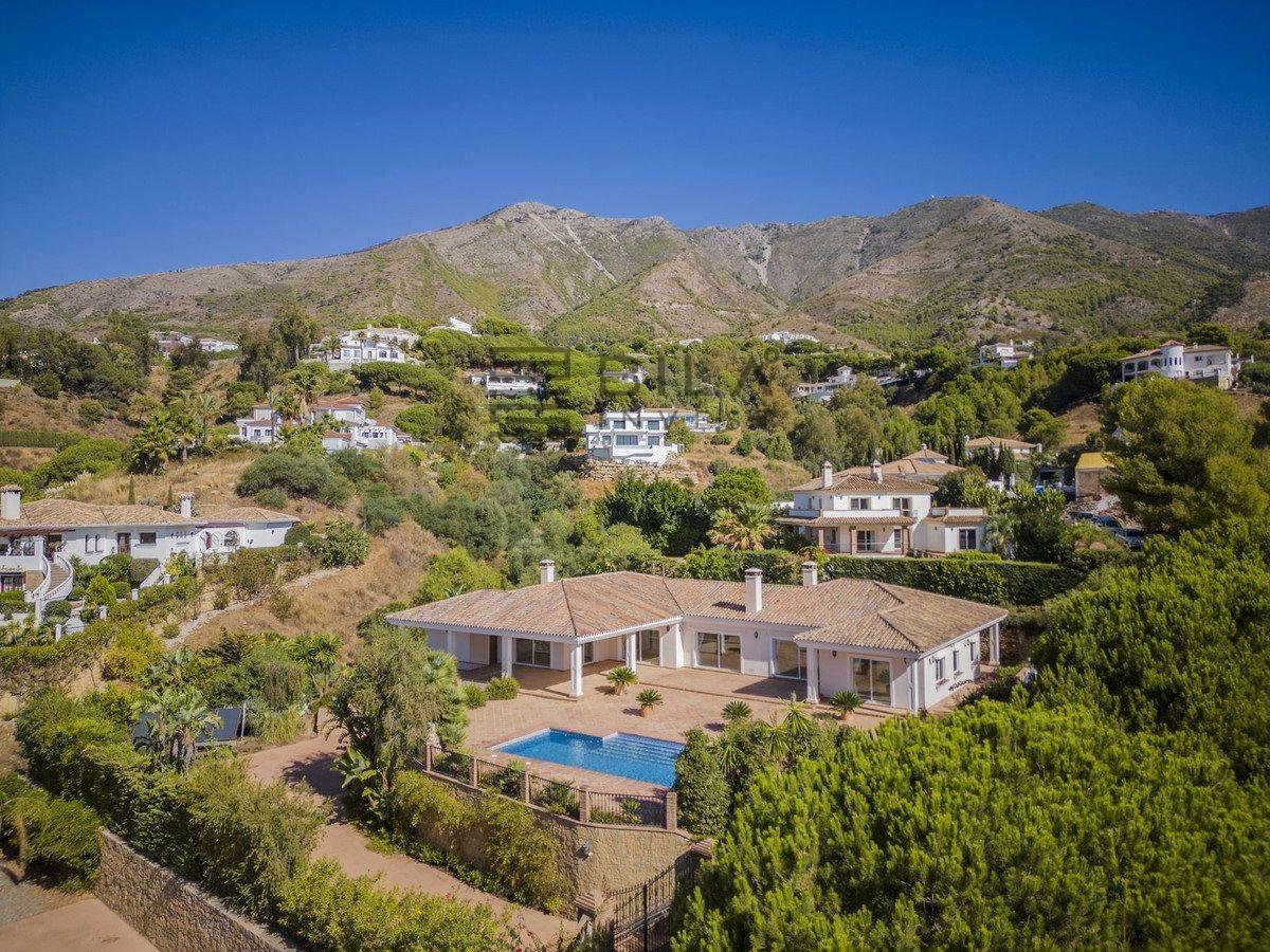 Chalet for Sale in Mijas