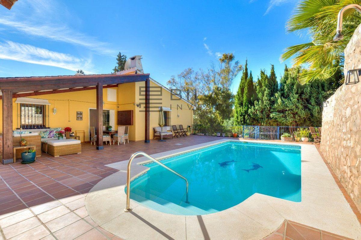 Chalet for Sale in Mijas