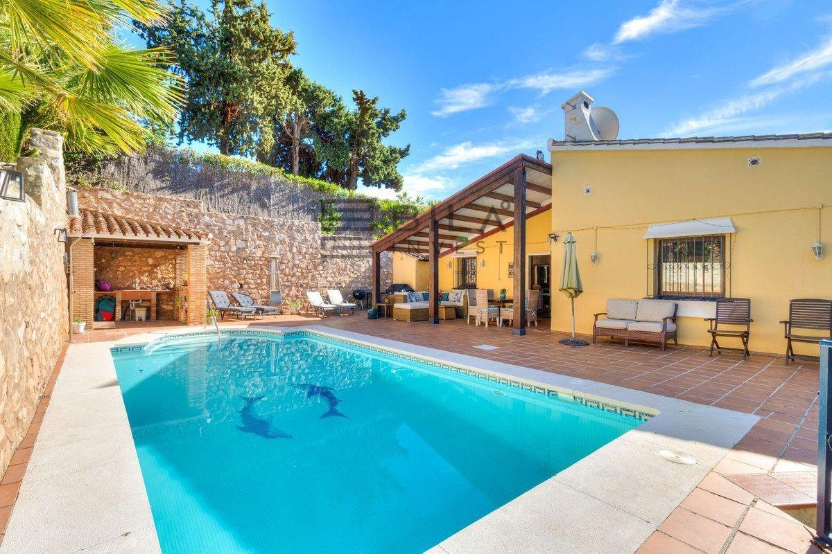 Chalet for Sale in Mijas