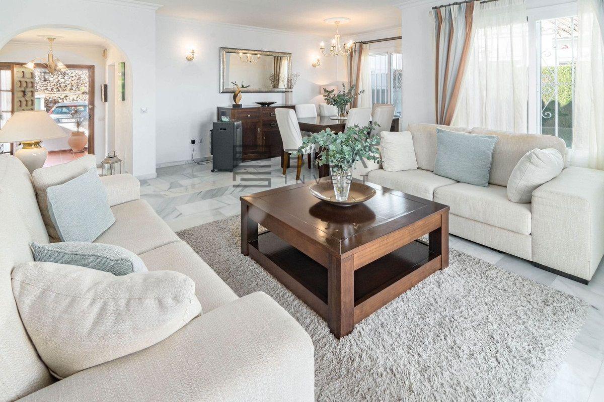 Chalet for Sale in Mijas