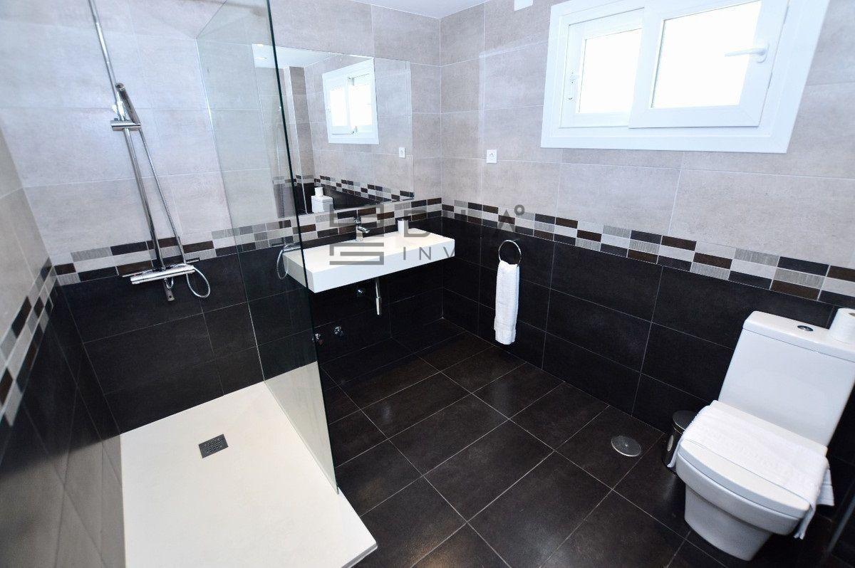 Chalet for Sale in Benalmádena