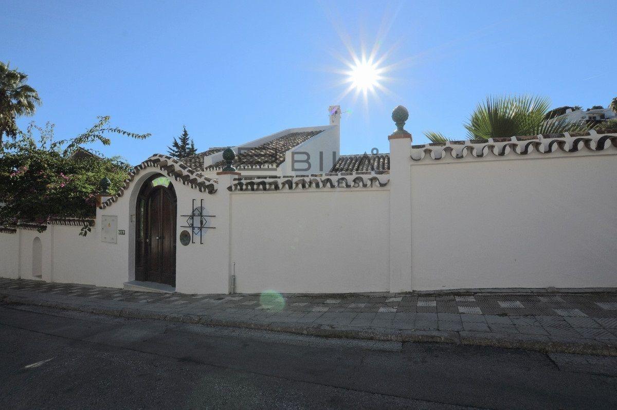 Chalet for Sale in Benalmádena