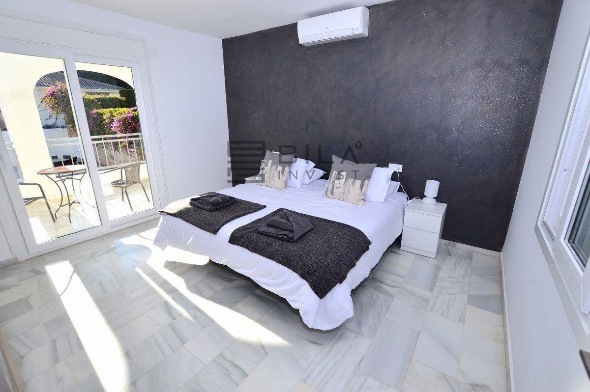 Chalet for Sale in Benalmádena