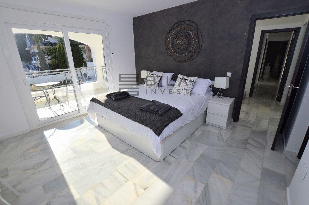 Chalet for Sale in Benalmádena