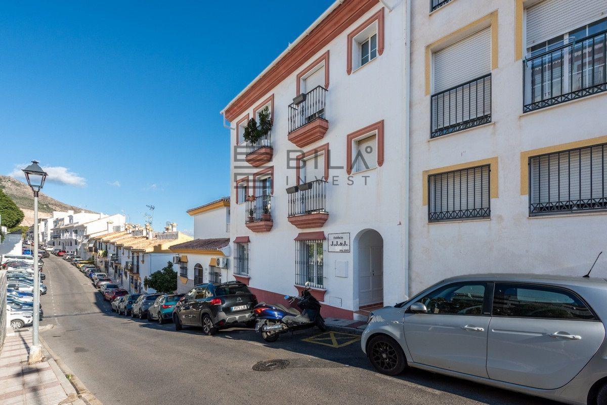 Flat for Sale in Benalmádena