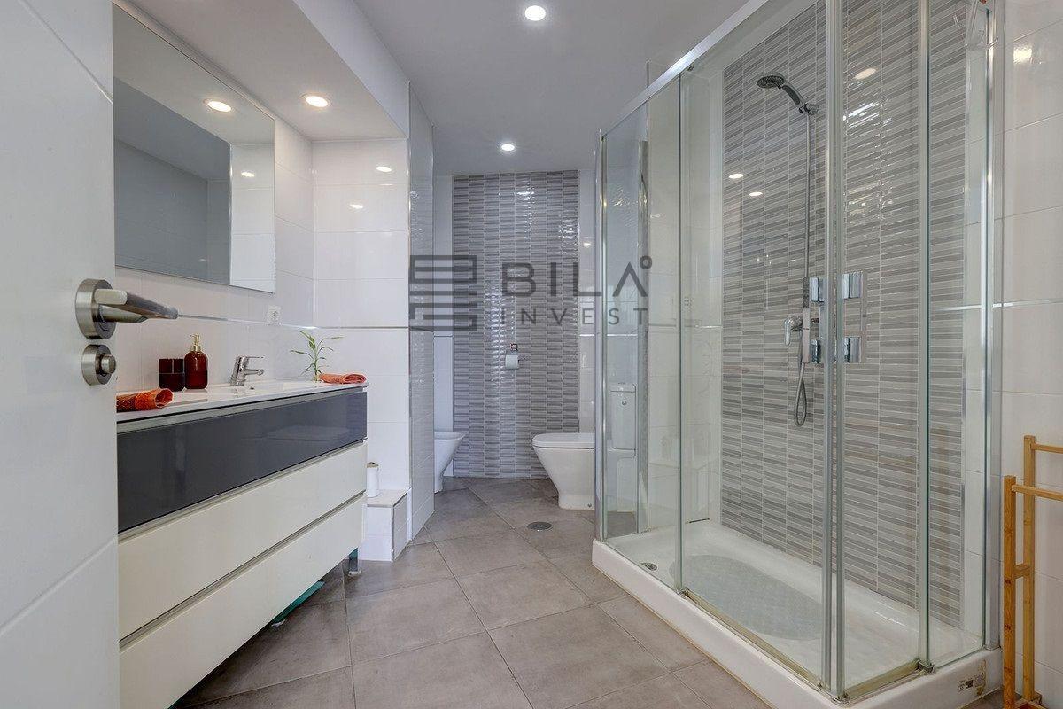 Flat for Sale in Benalmádena