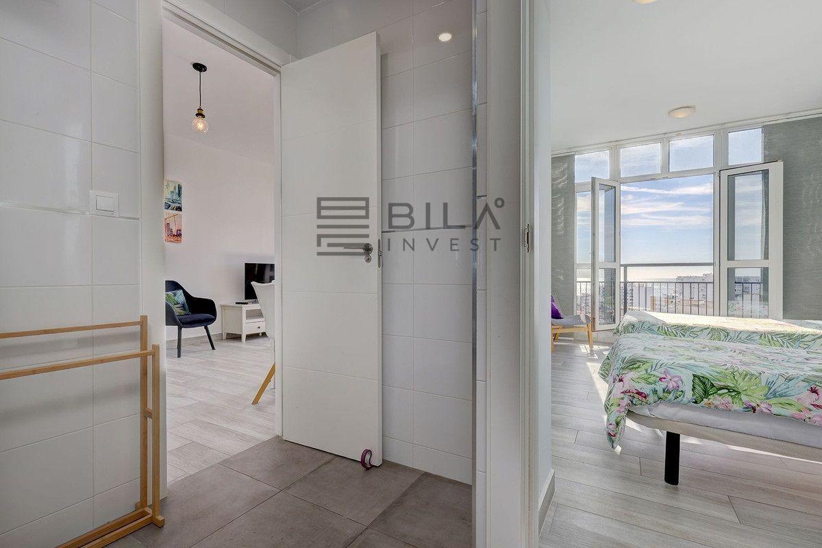 Flat for Sale in Benalmádena