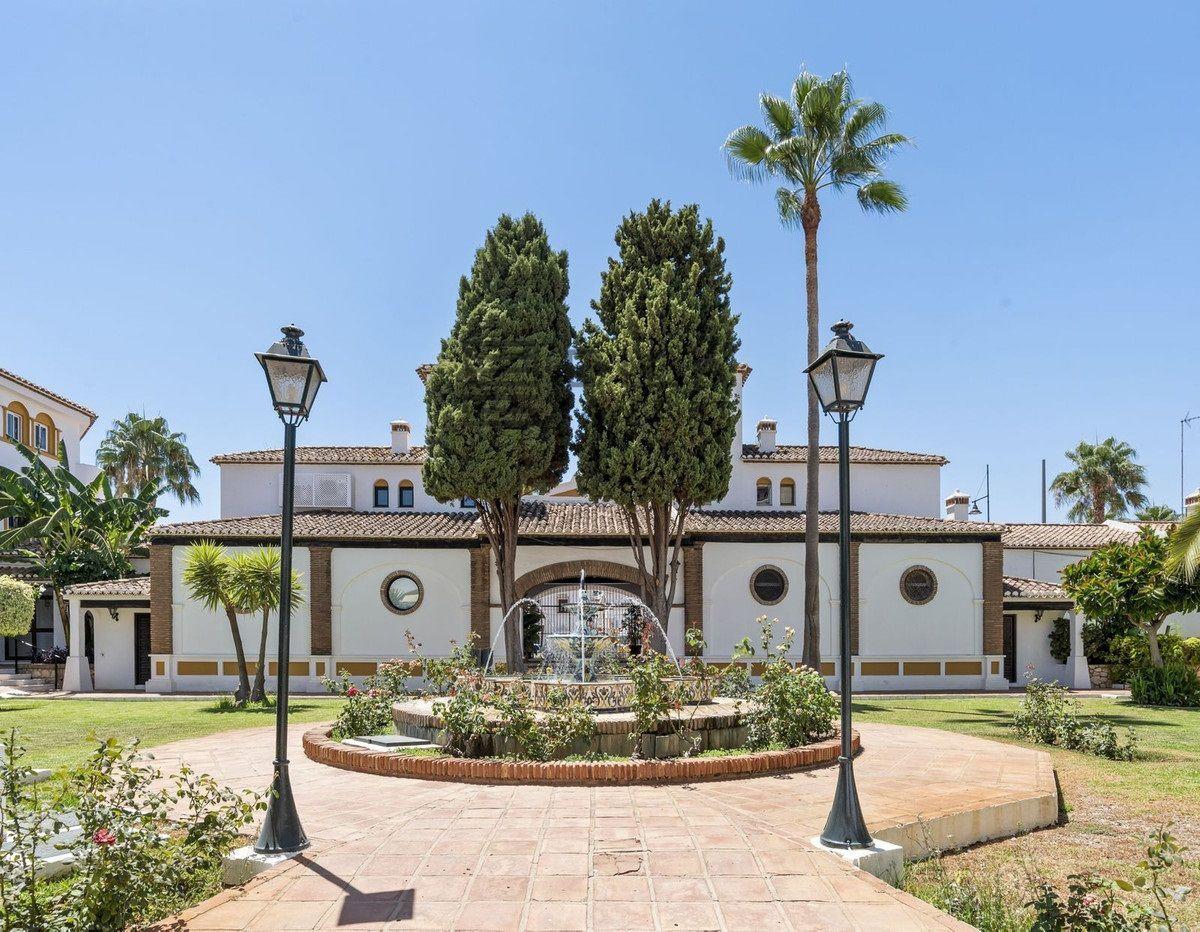 Flat for Sale in Fuengirola