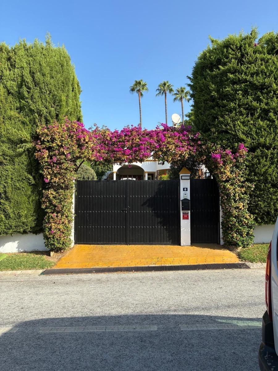 Chalet for Sale in Mijas