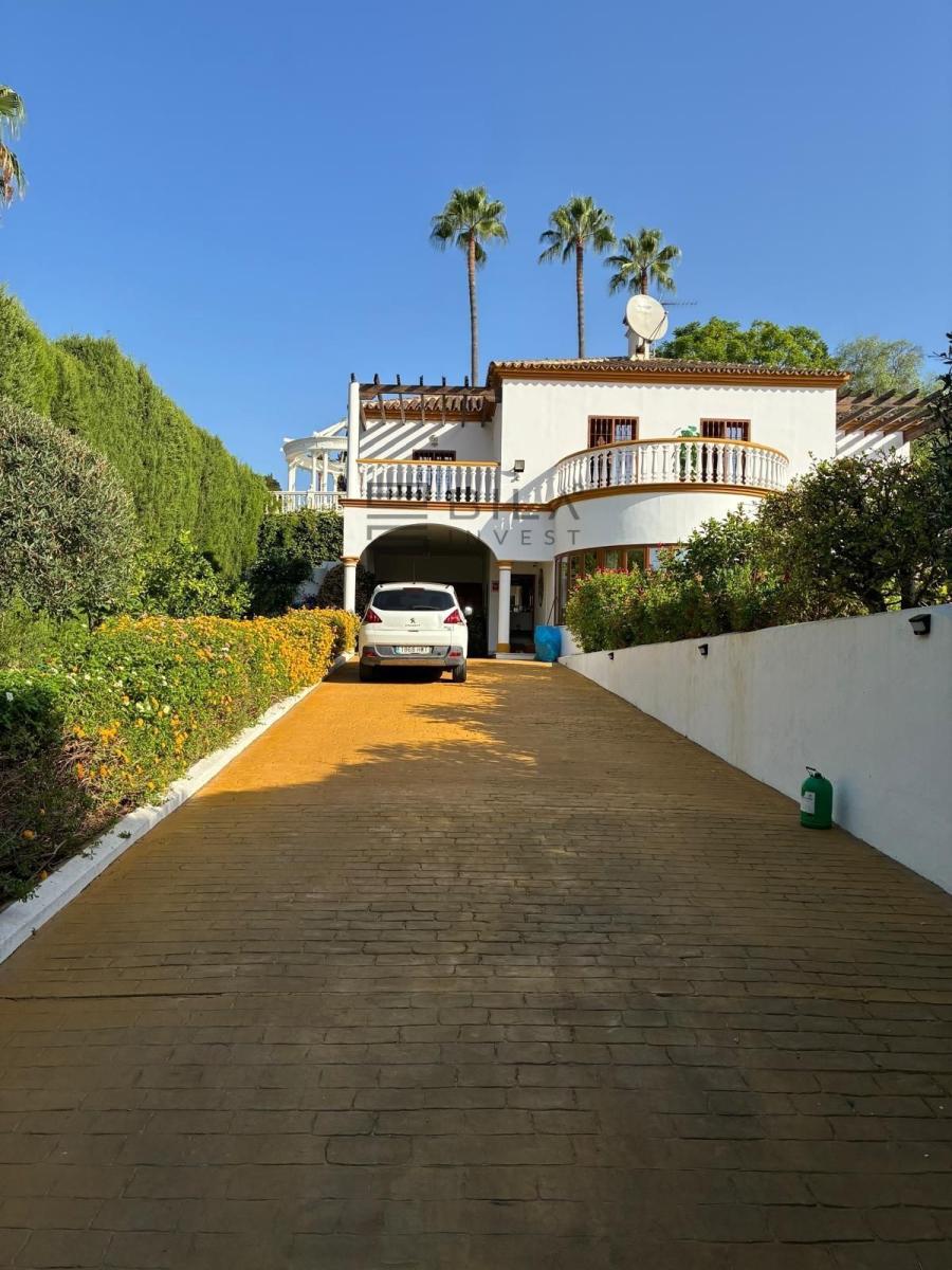 Chalet for Sale in Mijas