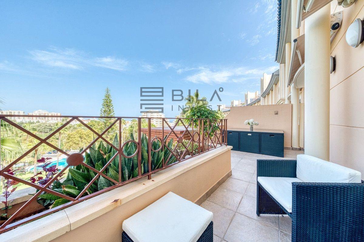 Flat for Sale in Benalmádena