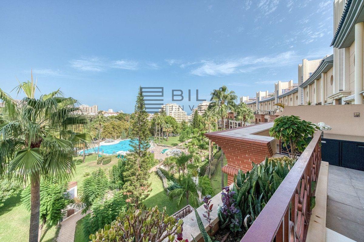 Flat for Sale in Benalmádena