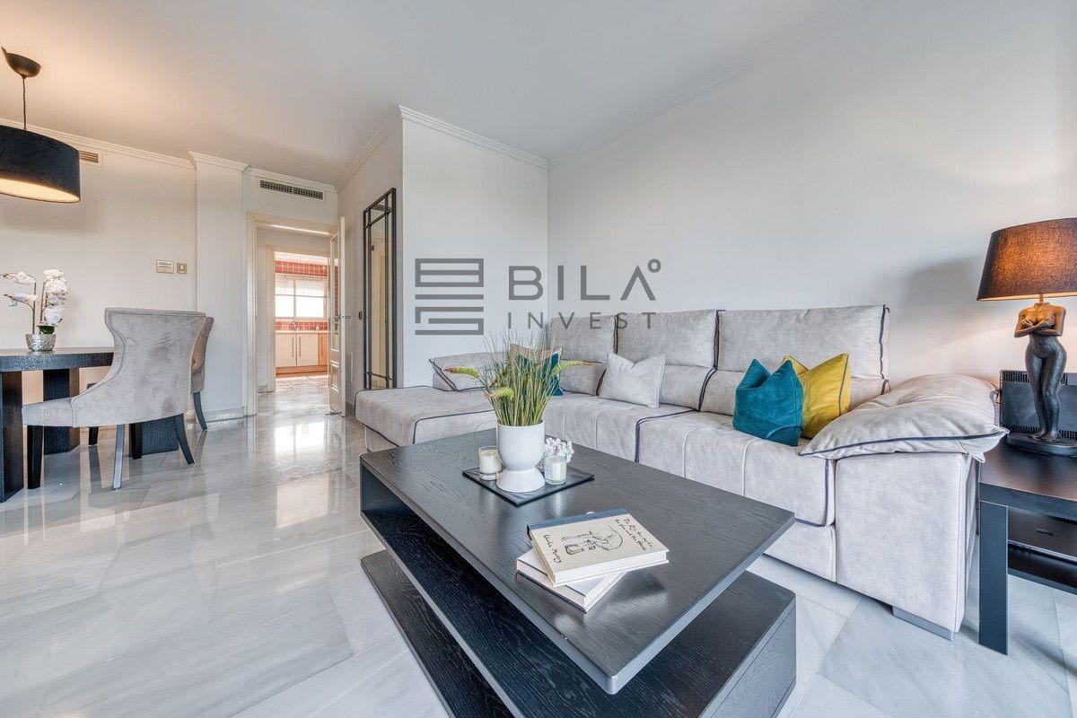 Flat for Sale in Benalmádena
