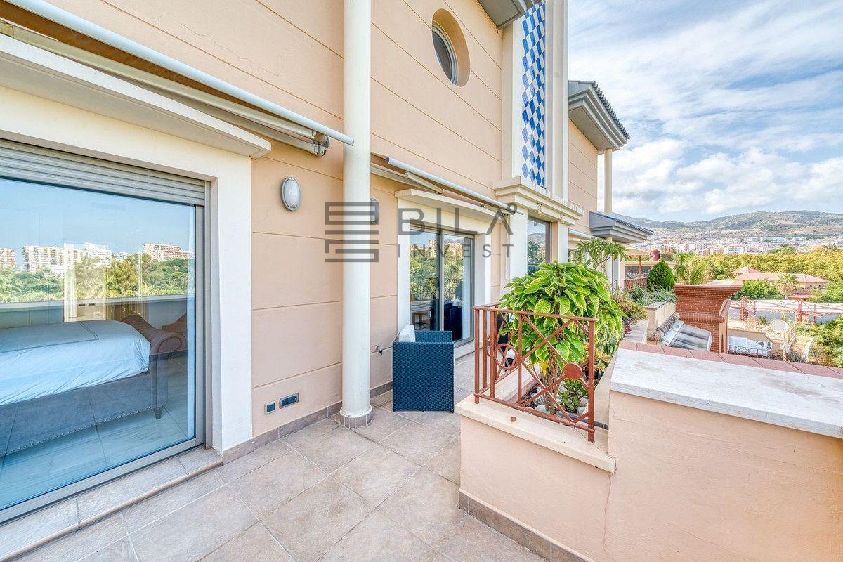 Flat for Sale in Benalmádena