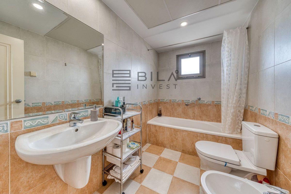 Flat for Sale in Benalmádena