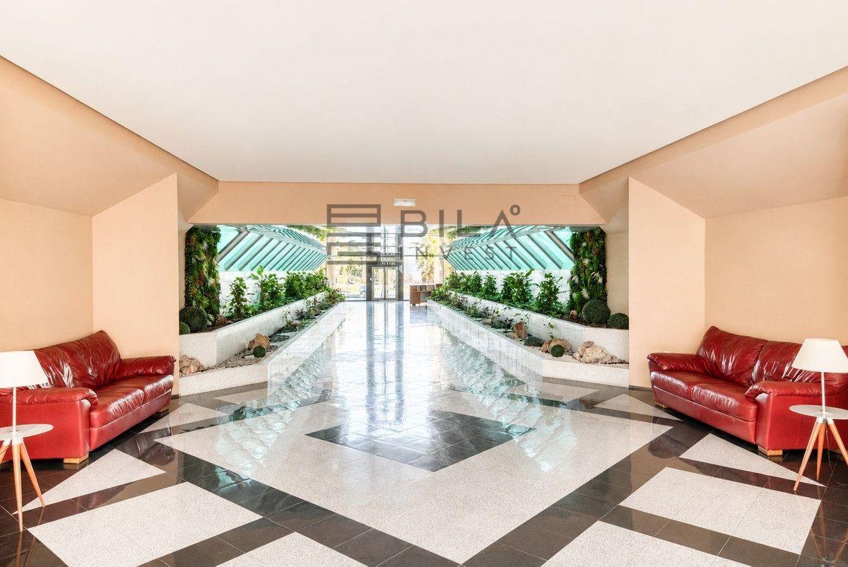 Flat for Sale in Benalmádena