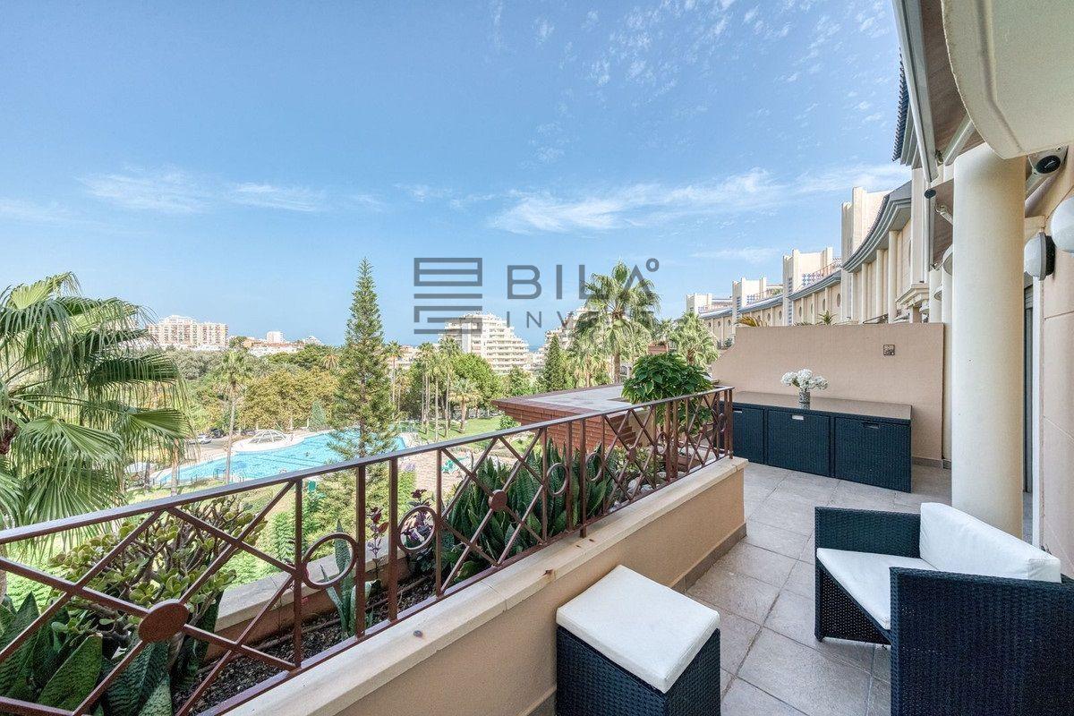 Flat for Sale in Benalmádena