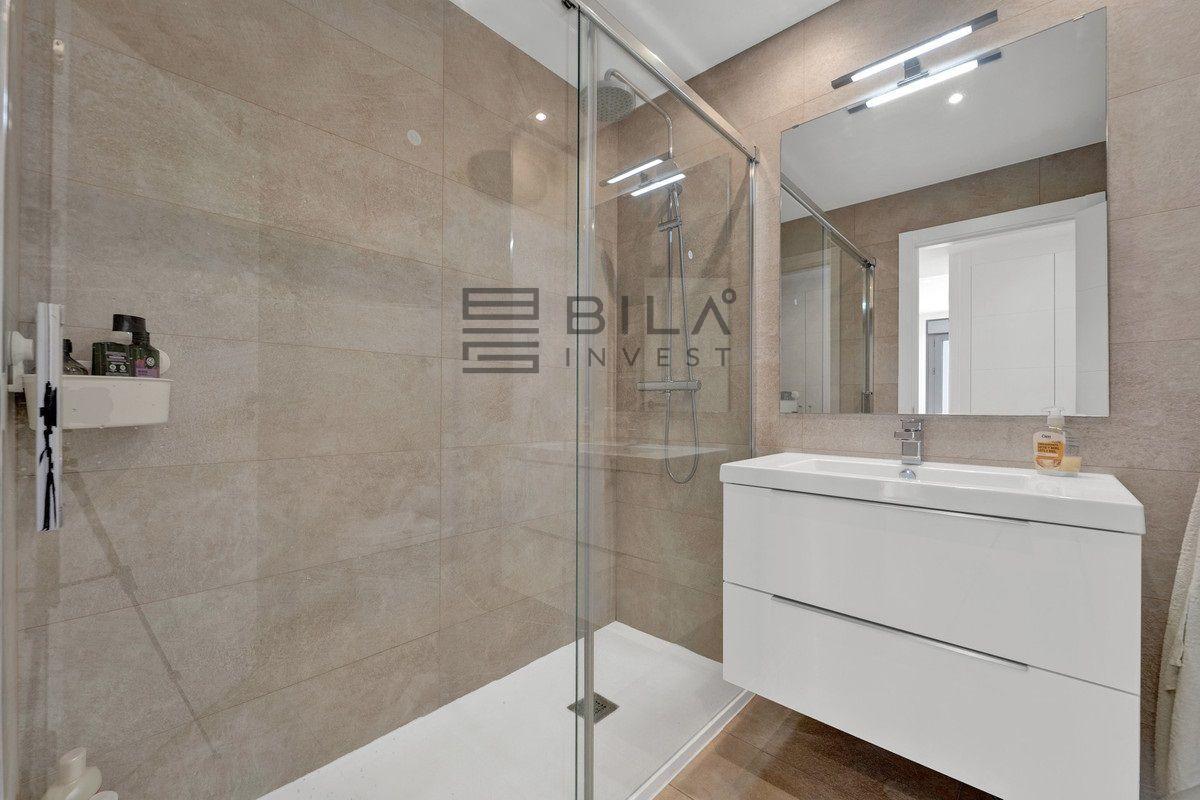 Flat for Sale in Benalmádena