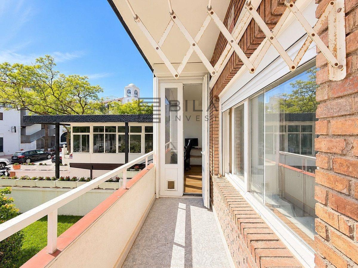 Flat for Sale in Benalmádena