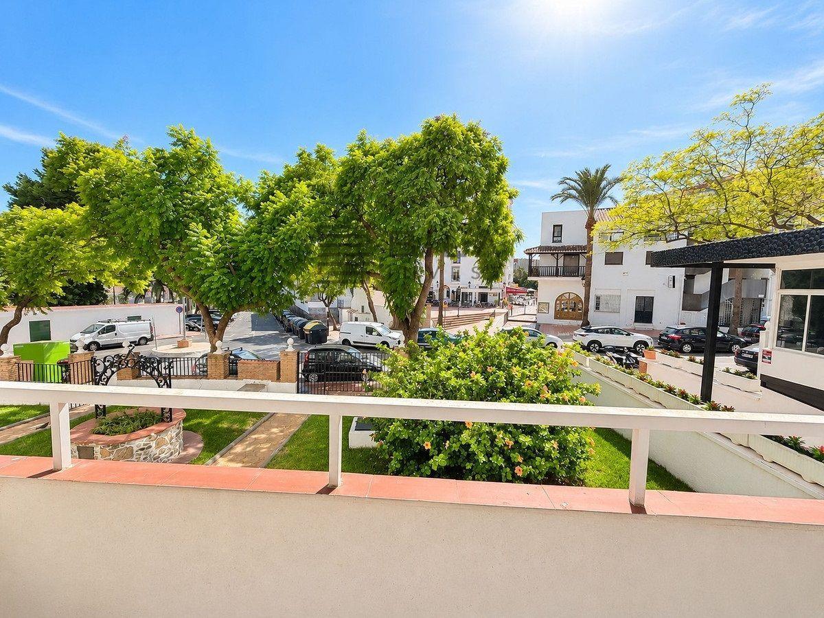 Flat for Sale in Benalmádena
