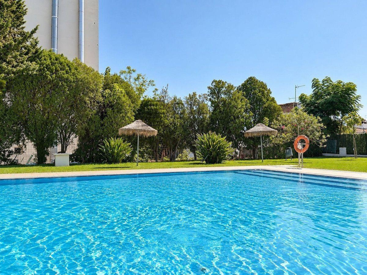 Flat for Sale in Benalmádena