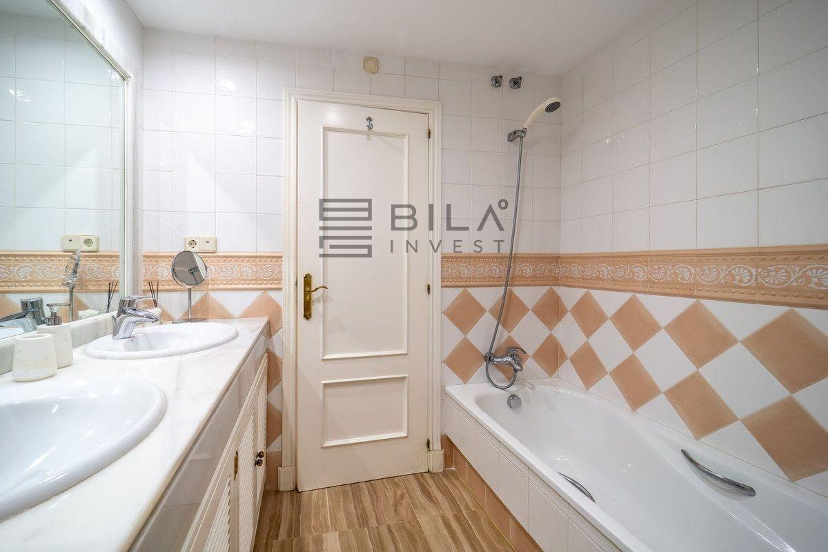 Flat for Sale in Marbella