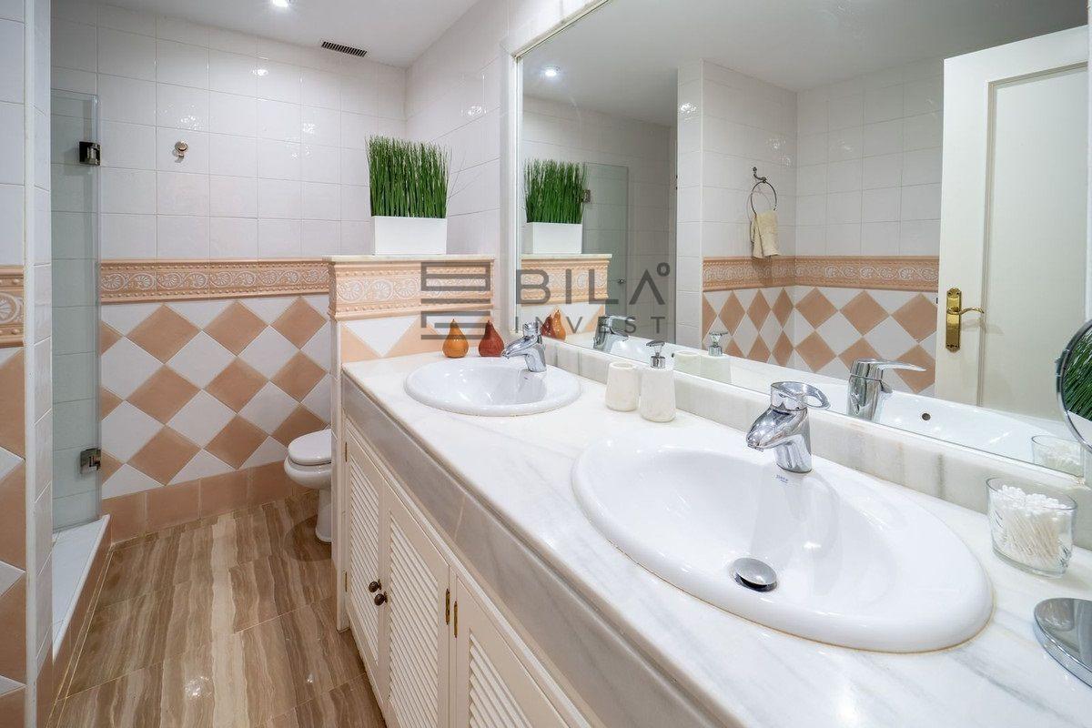Flat for Sale in Marbella
