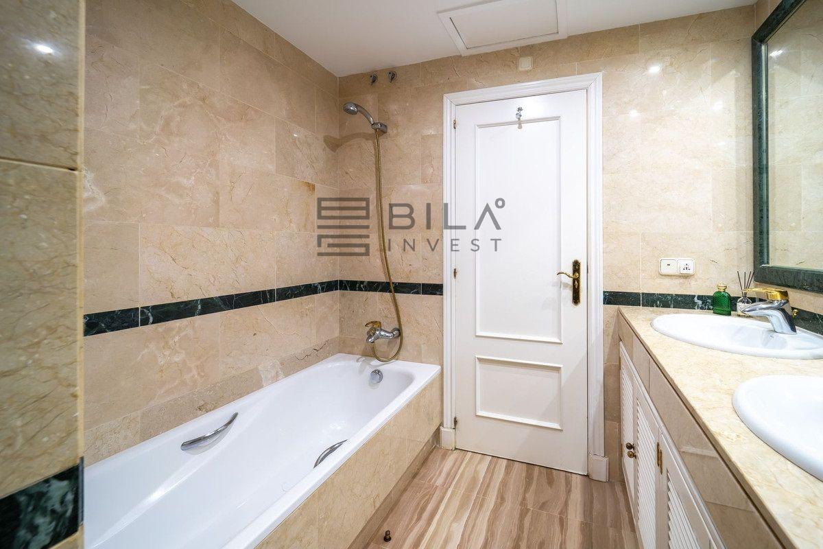 Flat for Sale in Marbella