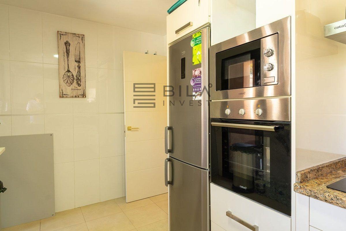 Flat for Sale in Benalmádena