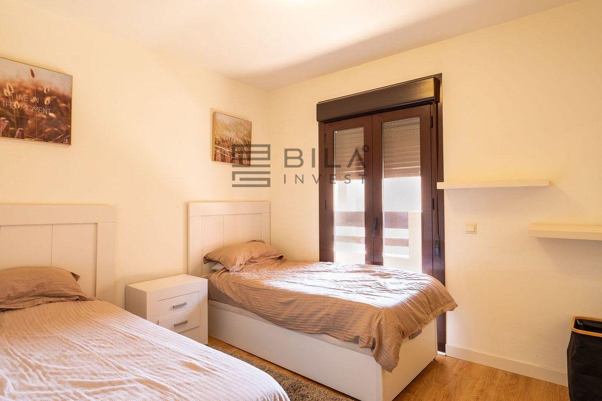 Flat for Sale in Benalmádena