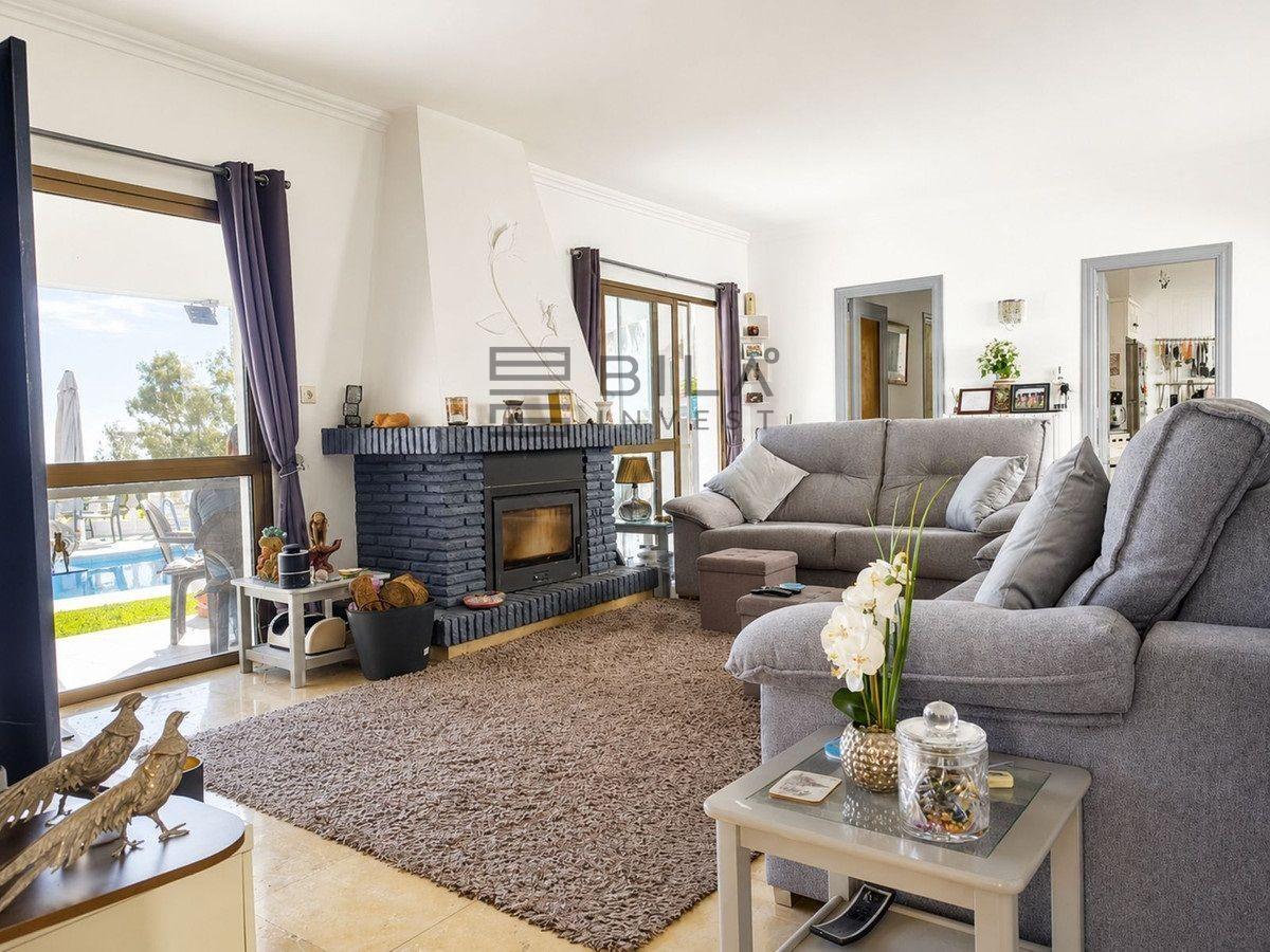 Chalet for Sale in Benalmádena