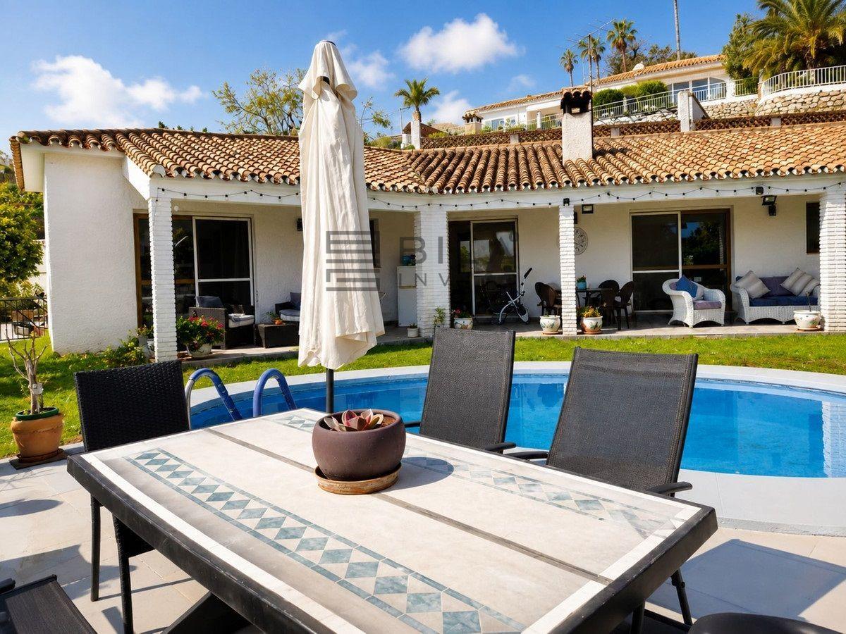 Chalet for Sale in Benalmádena