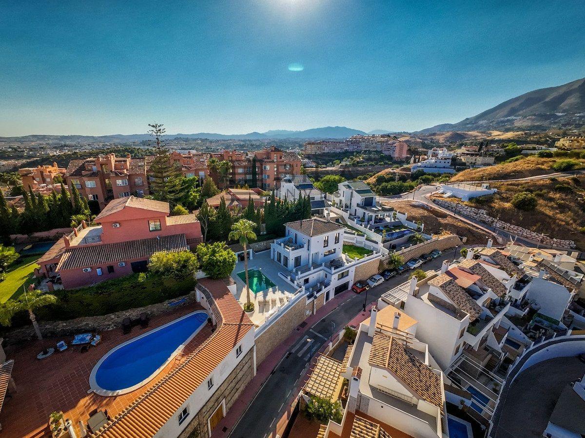 Chalet for Sale in Fuengirola