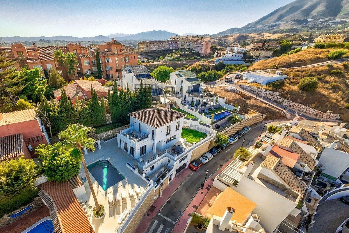 Chalet for Sale in Fuengirola