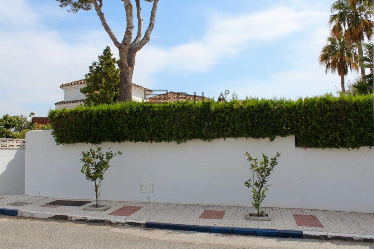 Chalet for Sale in Marbella
