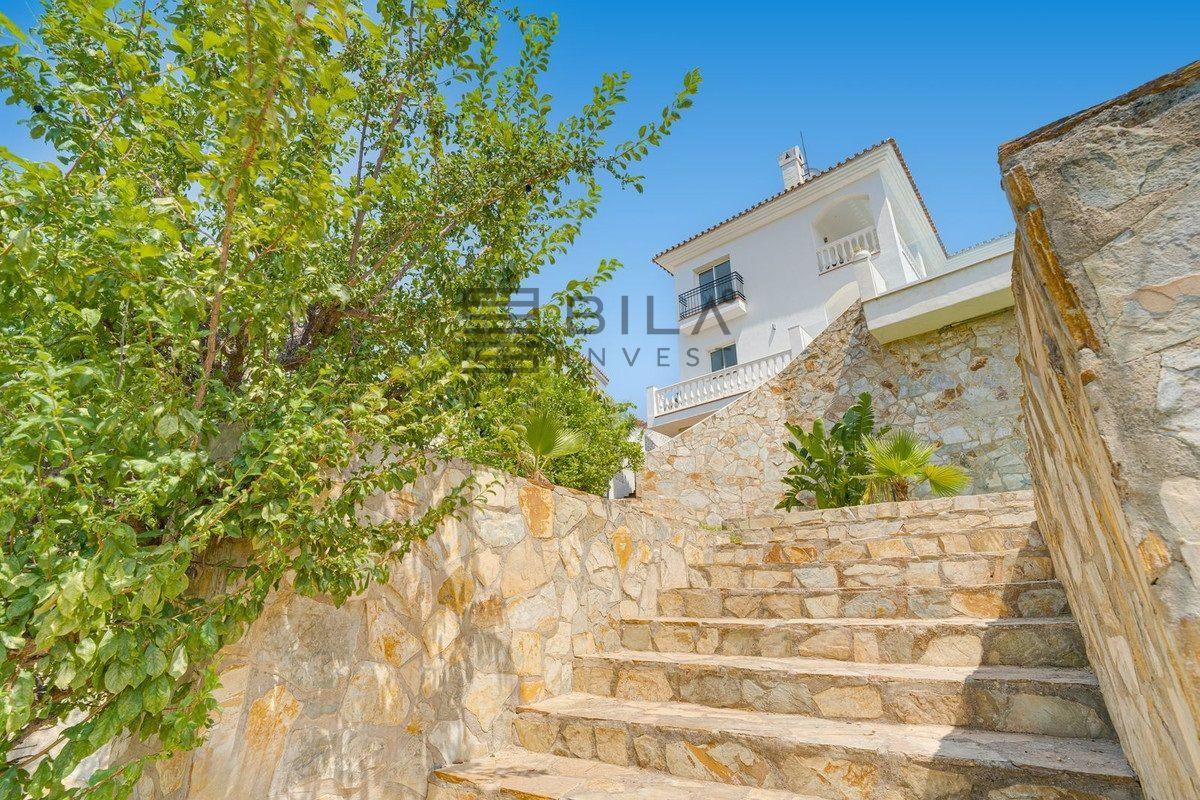 Chalet for Sale in Mijas