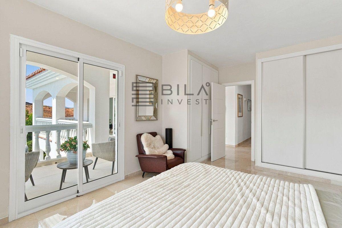 Chalet for Sale in Mijas