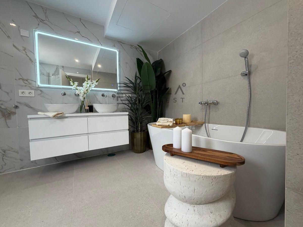 Chalet for Sale in Mijas