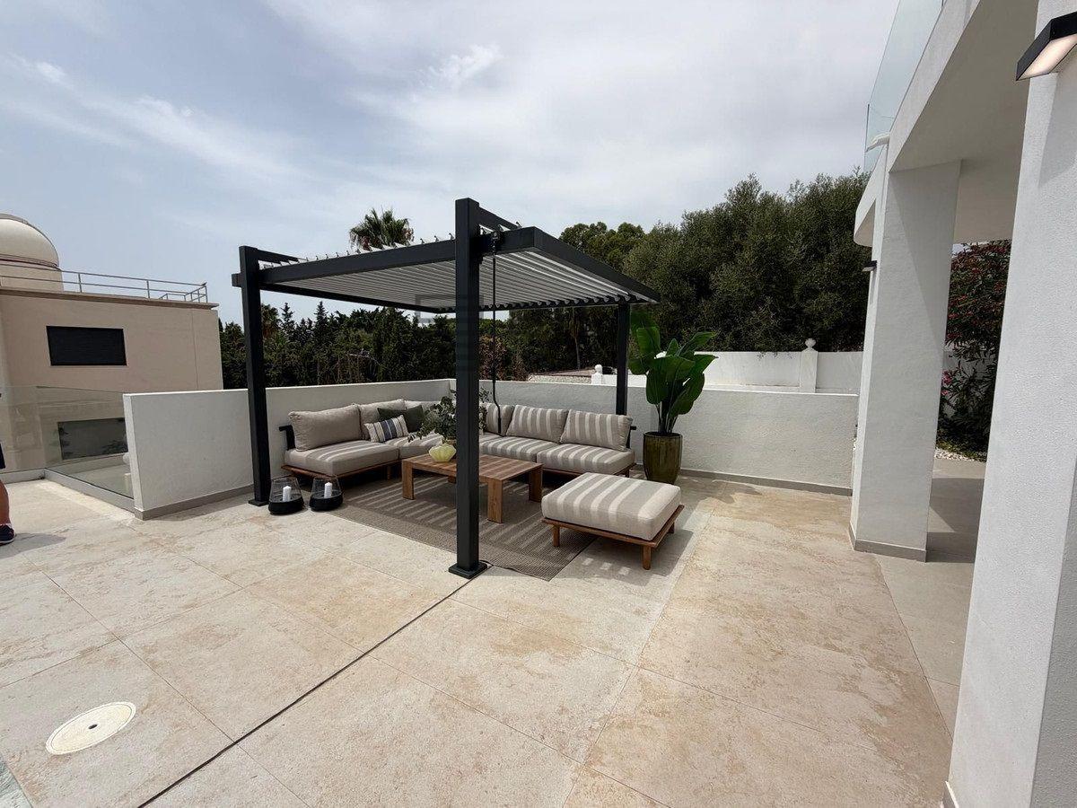 Chalet for Sale in Mijas