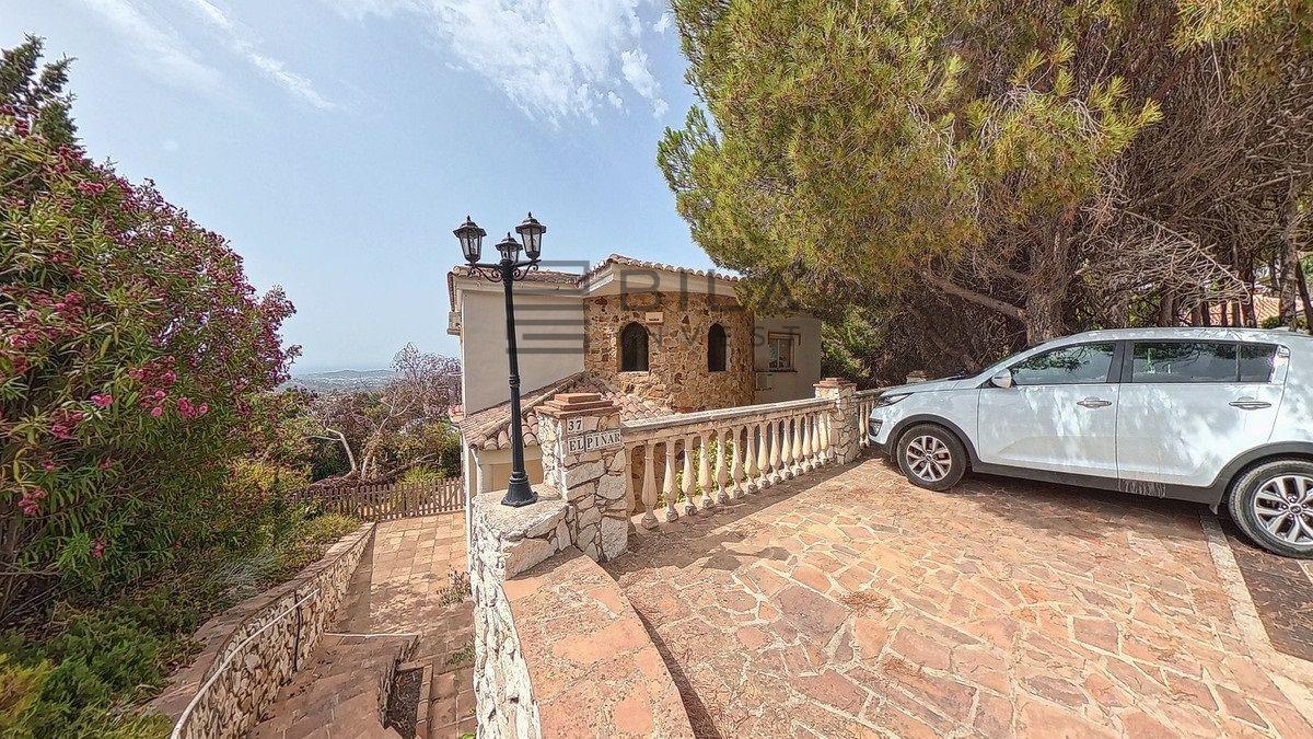 Chalet for Sale in Mijas