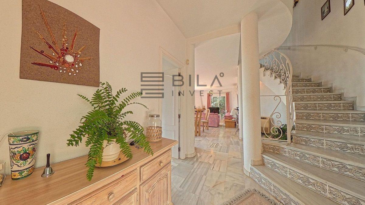 Chalet for Sale in Mijas