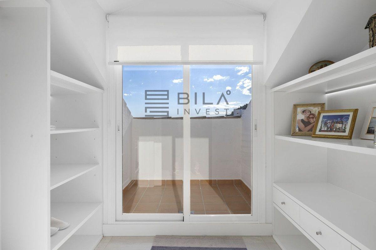 Chalet for Sale in Benalmádena