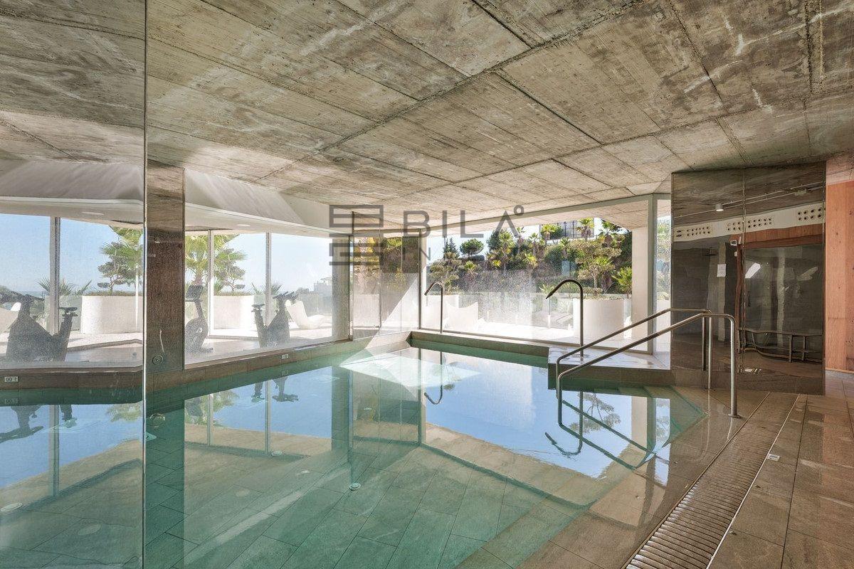 Flat for Sale in Benalmádena