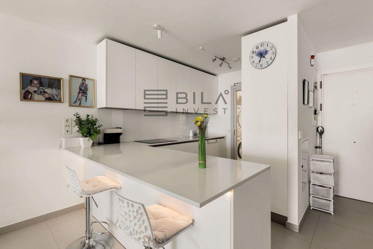 Flat for Sale in Benalmádena