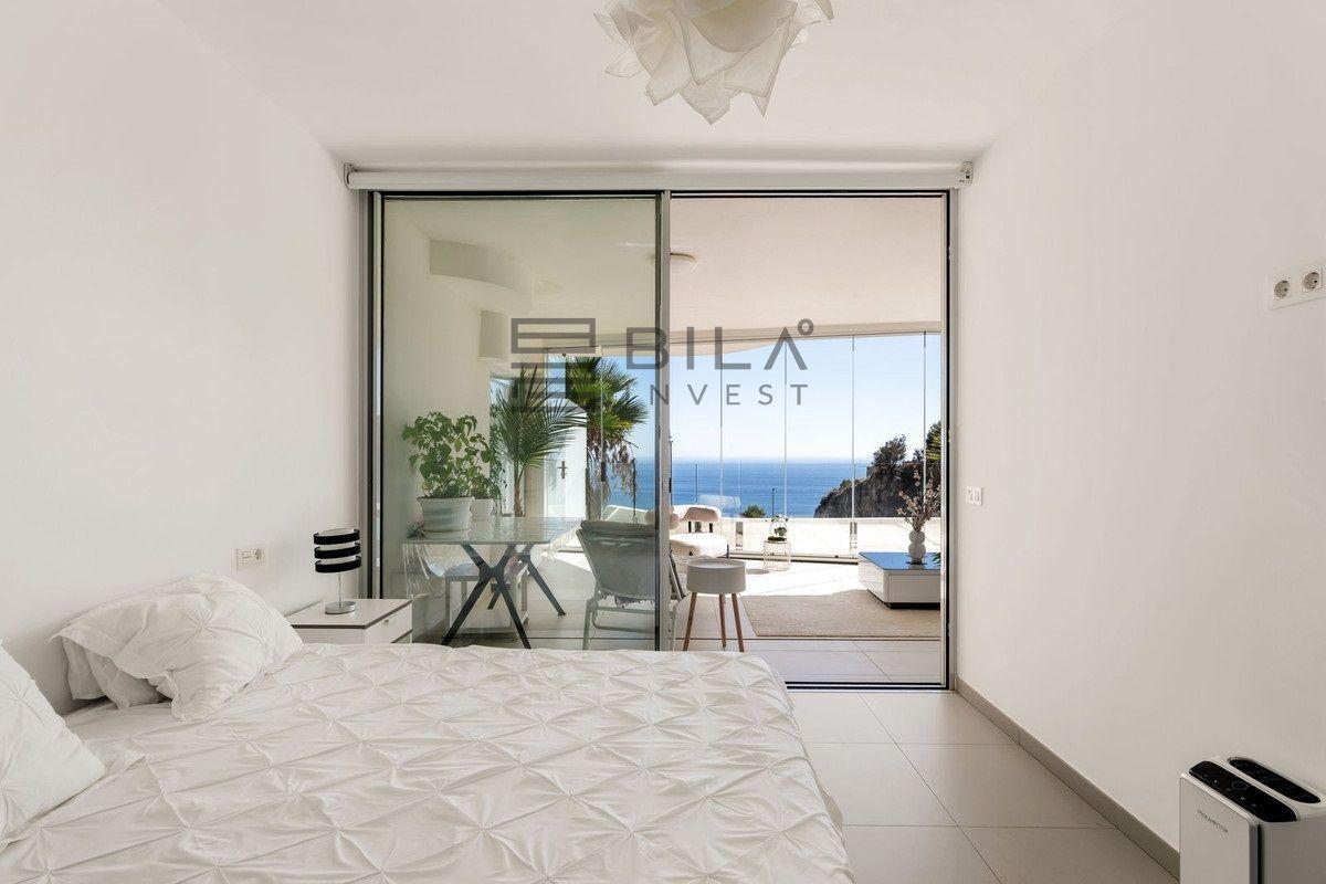 Flat for Sale in Benalmádena