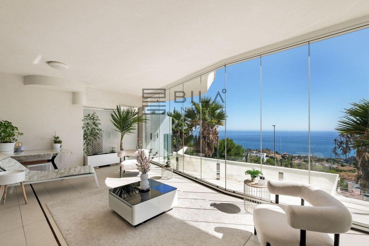 Flat for Sale in Benalmádena
