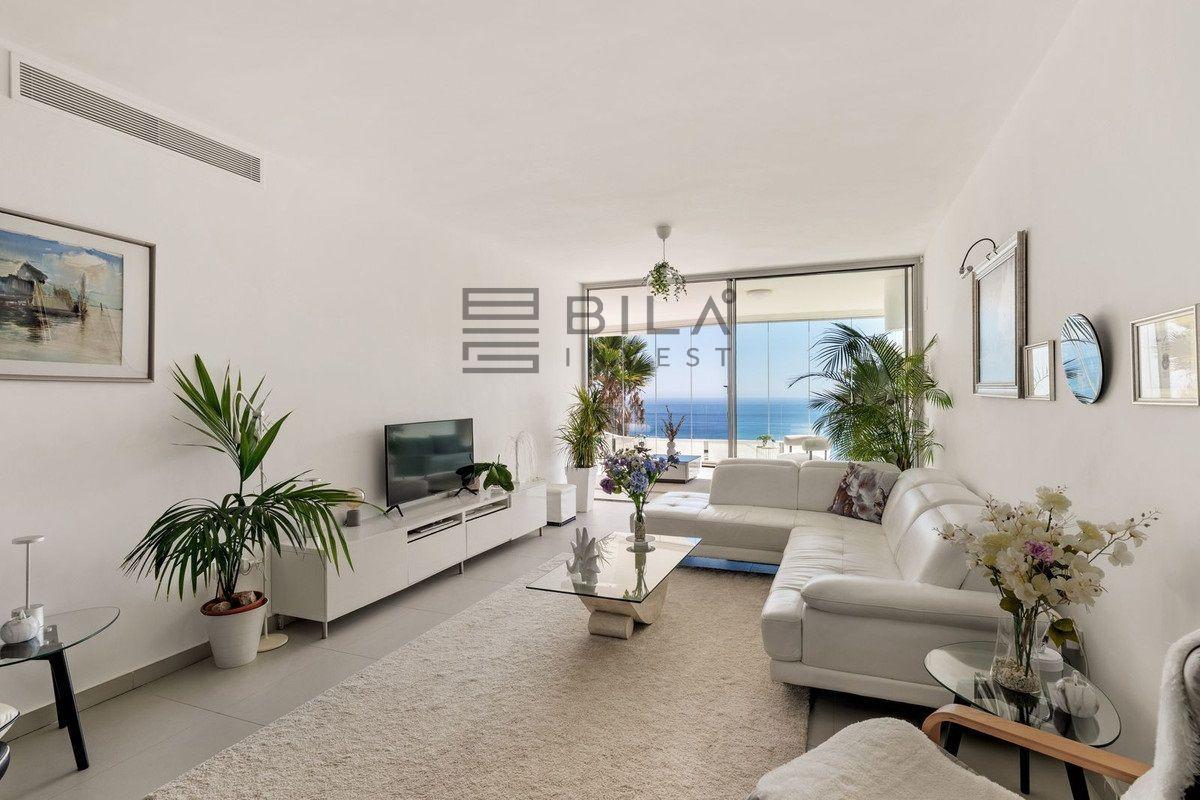 Flat for Sale in Benalmádena
