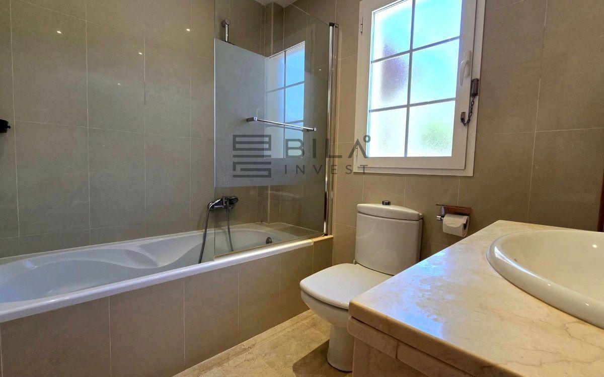 Chalet for Sale in Mijas